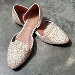 Adorable Flats